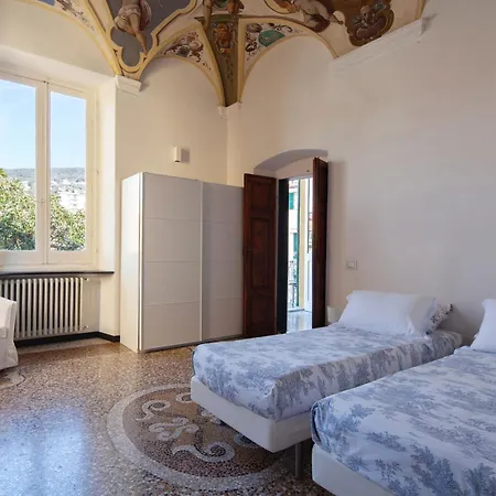 Magnolia Apartment, Historic And Elegant, Seaview, 2 Aircondo Bdr, 2bth, Pedestrian Area, Free Garage 200 Mt Far! Леричи